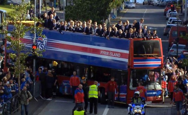 Islandia recibe a sus jugadores como héroes tras su histórica Eurocopa